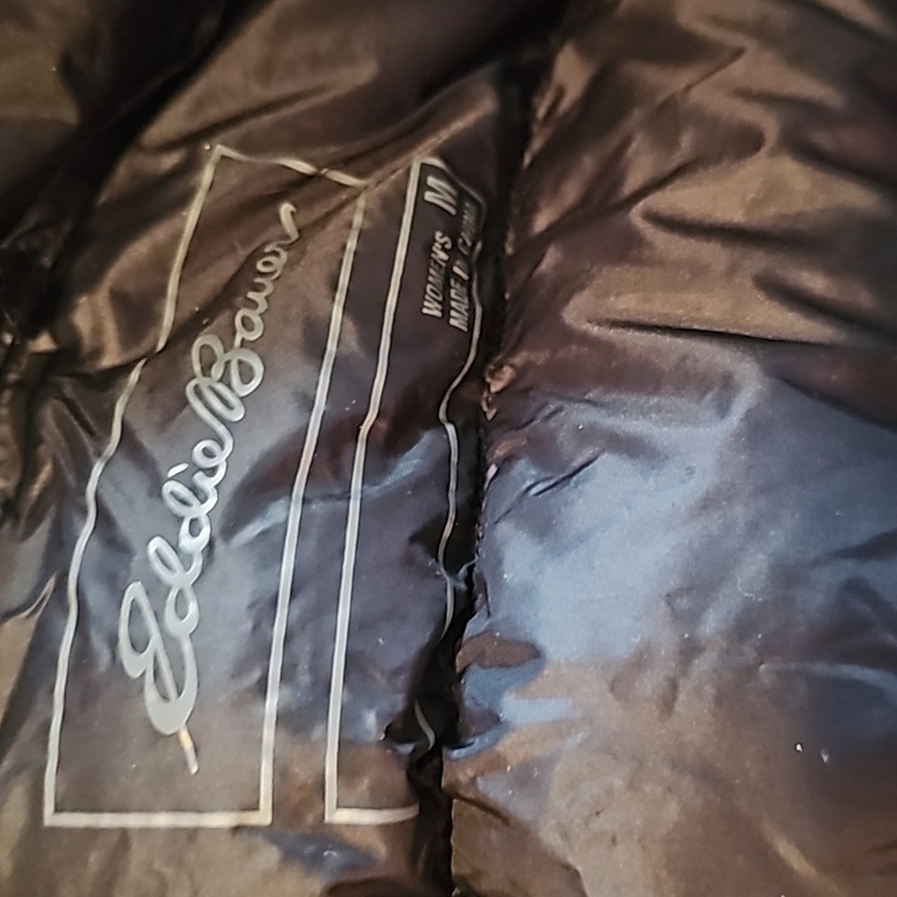 Black Eddie Bauer puffer vest
